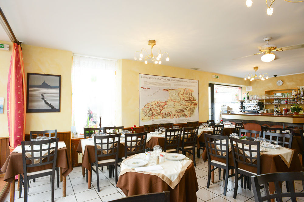 Logis Hotel Et Restaurant La Tour Brette 뽕또흑송 외부 사진